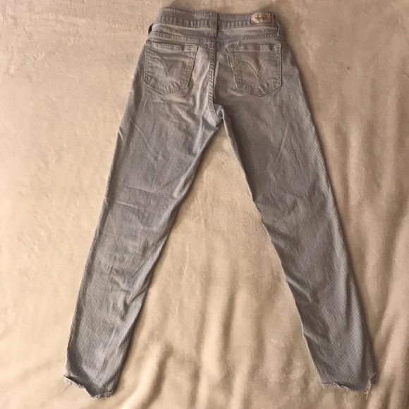 Levi’s Blue and White Pinstripe Jeans - Picture 4 of 4
